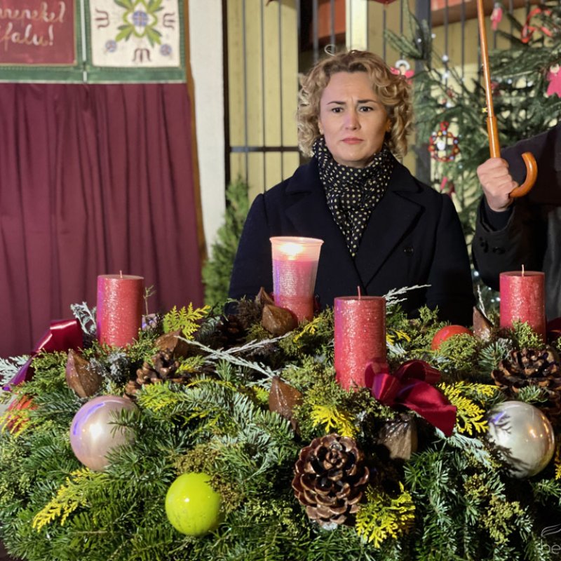 Betlehemi szárnyas oltárt nyitottunk 35